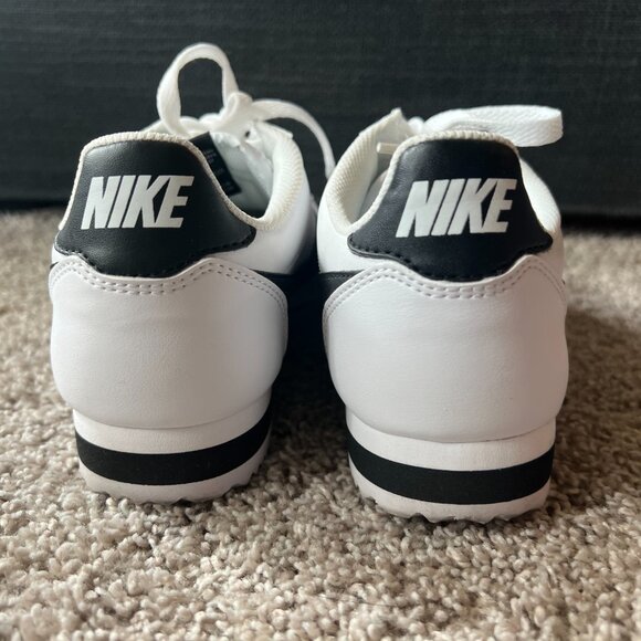 Nike Cortez Size 10 Womens White-Black - Picture 7 of 7